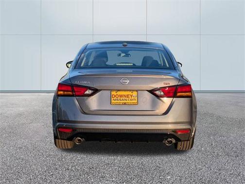 2025 Nissan Altima SR FWD