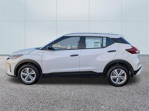 2025 Nissan Kicks S