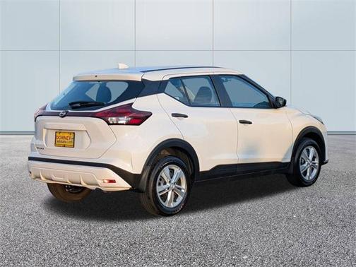 2025 Nissan Kicks S