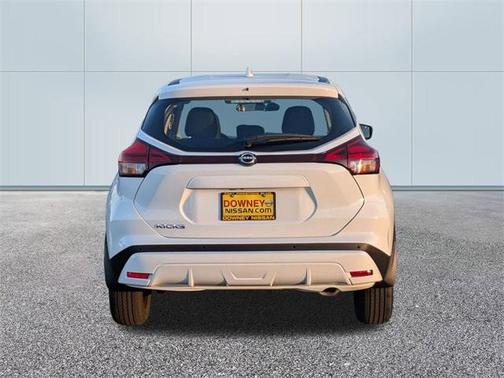 2025 Nissan Kicks S