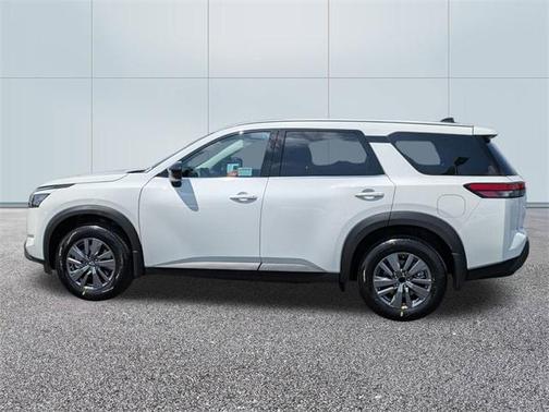 2025 Nissan Pathfinder S FWD