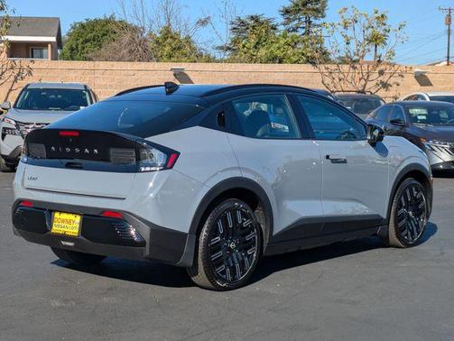 2026 Nissan Leaf PLATINUM+