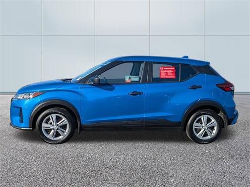 2025 Nissan Kicks S