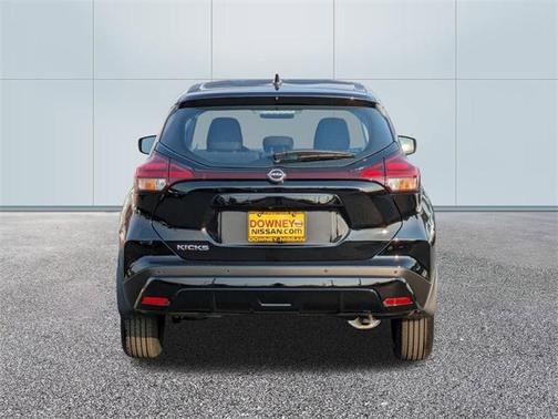 2025 Nissan Kicks S