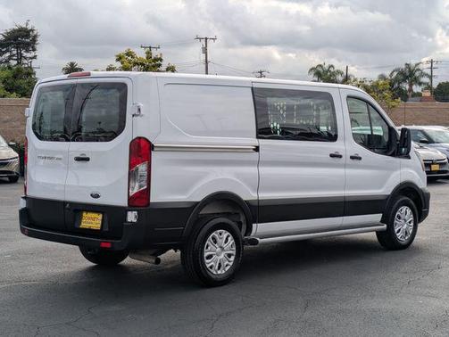 Oxford White 2025 Ford Transit-250 Base