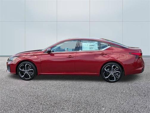 2025 Nissan Altima SR FWD
