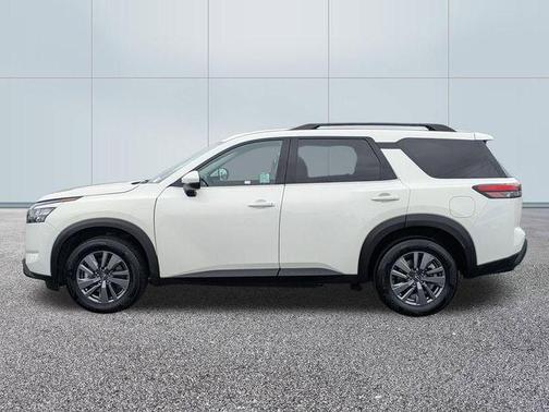 Glacier White 2025 Nissan Pathfinder SV 4WD