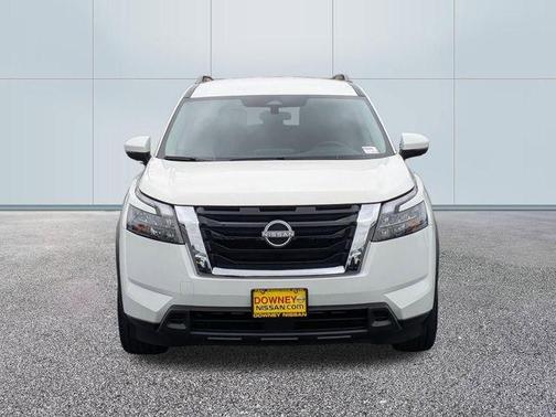 Glacier White 2025 Nissan Pathfinder SV 4WD
