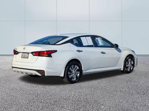 2025 Nissan Altima S FWD