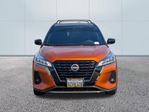 2022 Nissan Kicks SR