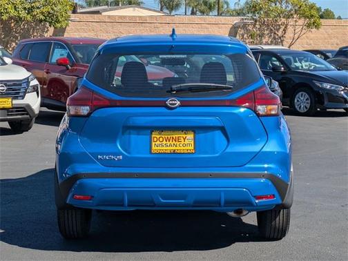 2025 Nissan Kicks S