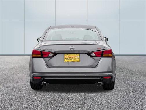 2025 Nissan Altima SR FWD