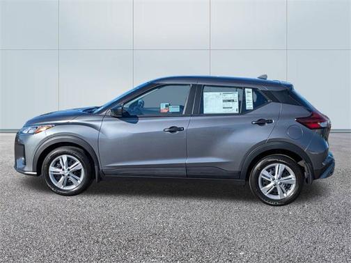 2025 Nissan Kicks S