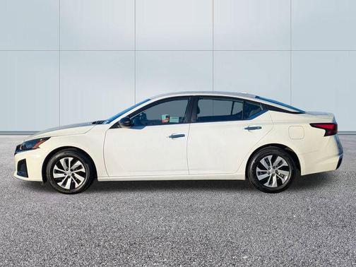 2025 Nissan Altima S FWD