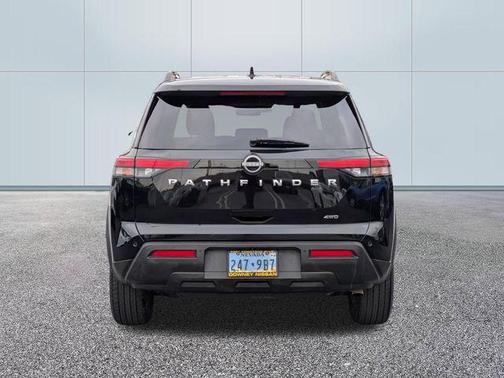 2025 Nissan Pathfinder SV 4WD