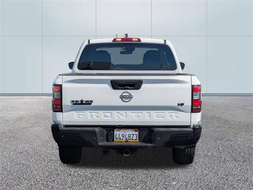 2022 Nissan Frontier S