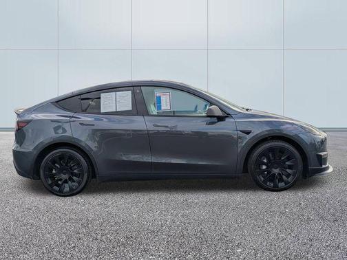 Midnight Silver Metallic 2022 Tesla Model Y Long Range Dual Motor All-Wheel Drive