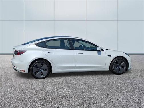 2023 Tesla Model 3 Standard Range