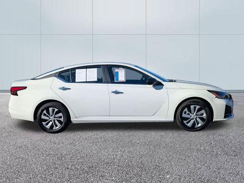 2025 Nissan Altima S FWD