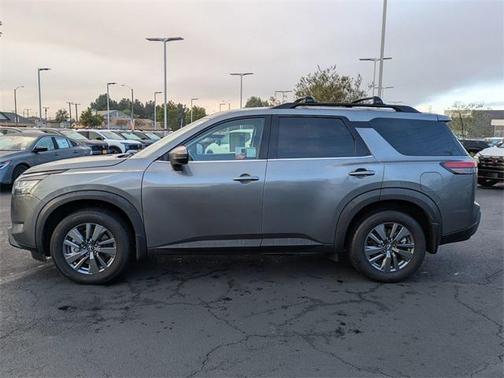 2022 Nissan Pathfinder SV 2WD