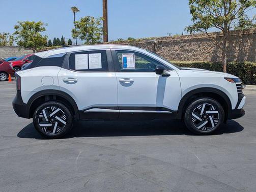 Fresh Powder 2026 Nissan Kicks SV