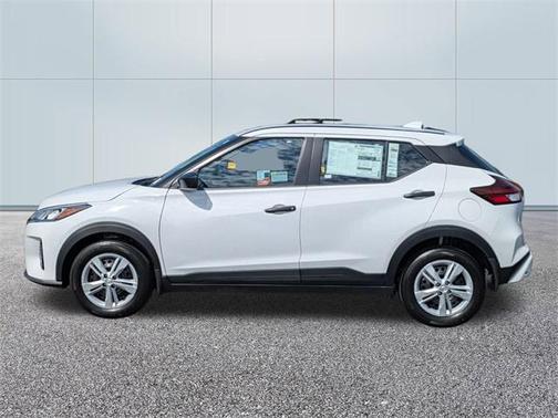 2025 Nissan Kicks S