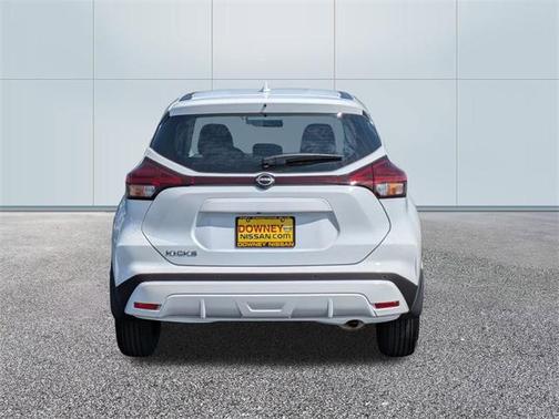 2025 Nissan Kicks S