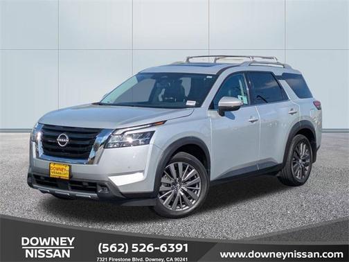 2022 Nissan Pathfinder SL 2WD