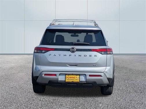 2022 Nissan Pathfinder SL 2WD
