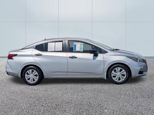 Brilliant Silver Metallic 2021 Nissan Versa 1.6 S