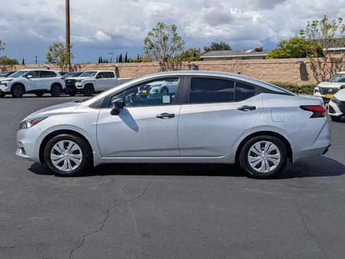 Brilliant Silver Metallic 2021 Nissan Versa 1.6 S