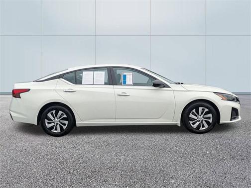 2025 Nissan Altima S FWD