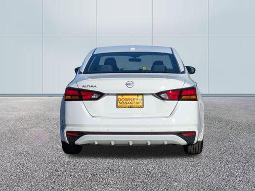 2025 Nissan Altima S FWD