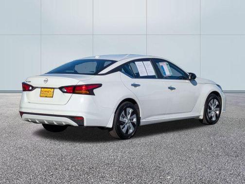 2025 Nissan Altima S FWD