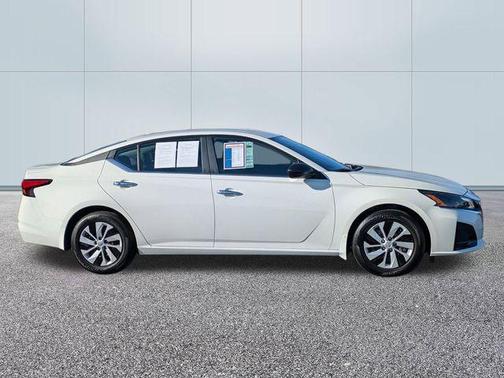 2025 Nissan Altima S FWD