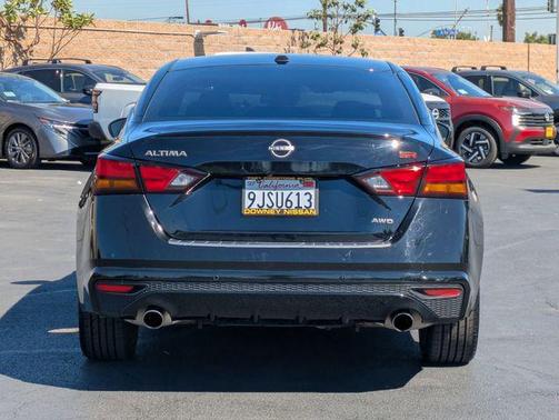 2023 Nissan Altima SR Intelligent AWD
