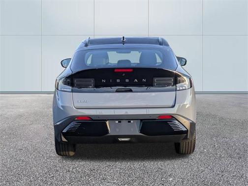 2026 Nissan Leaf PLATINUM+
