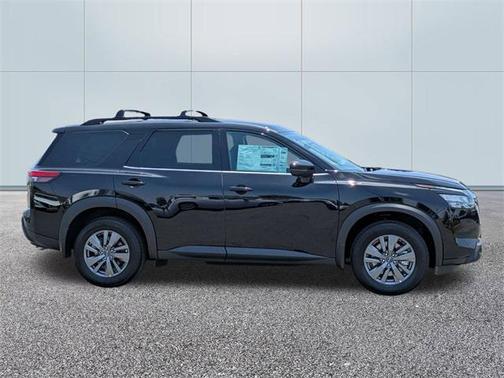 2025 Nissan Pathfinder SV FWD