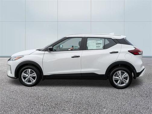 2025 Nissan Kicks S