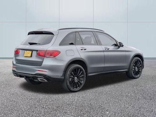 MANUFAKTUR Selenite Gray Magno 2022 Mercedes-Benz GLC 300 4MATIC