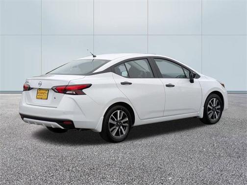 2025 Nissan Versa 1.6 S