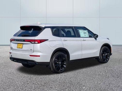 Alpine Frost 2026 Nissan Rogue SL