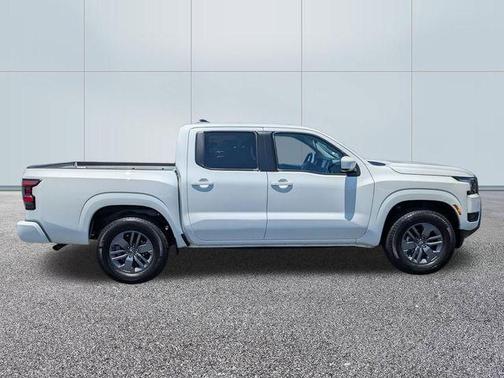 Glacier White 2025 Nissan Frontier SV