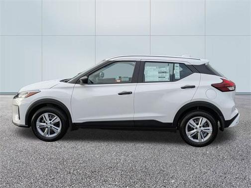 2025 Nissan Kicks S