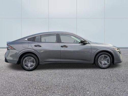 Super Black 2026 Nissan Kicks SV