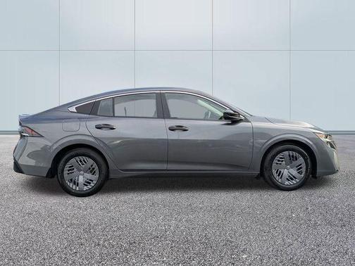 Super Black 2026 Nissan Kicks SV