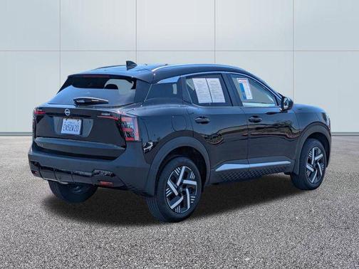 Super Black 2026 Nissan Kicks SV