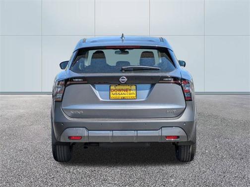 2025 Nissan Kicks S