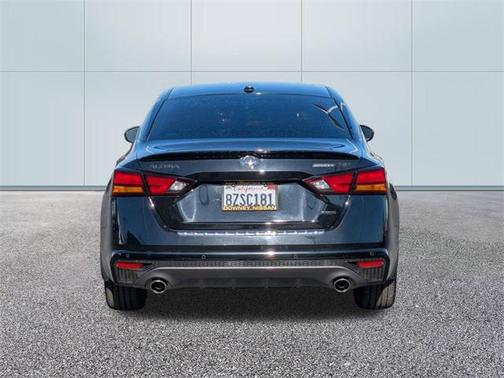 2022 Nissan Altima SR Intelligent AWD