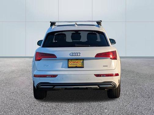 Glacier White Metallic 2021 Audi Q5 45 Premium Plus